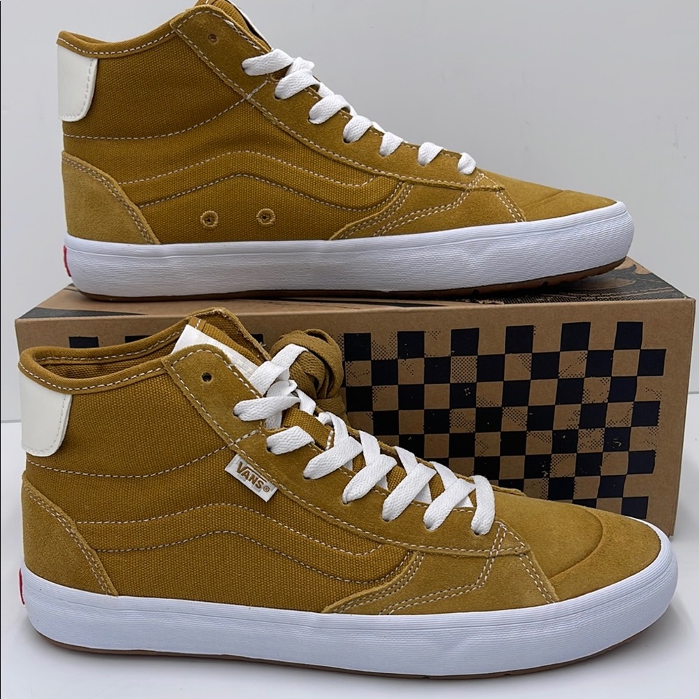 Vans WMNS High-Top Sneakers - Mustard White The Lizzie
Gold/White
VN0A4BX1GLW